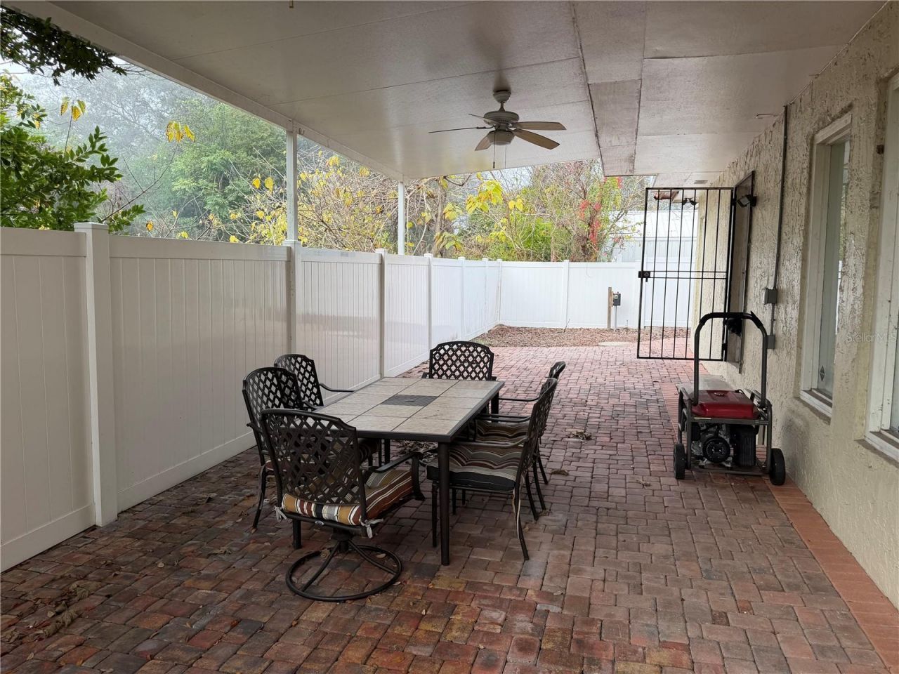 1302 W Busch Boulevard, Tampa, FL 33612 Photo