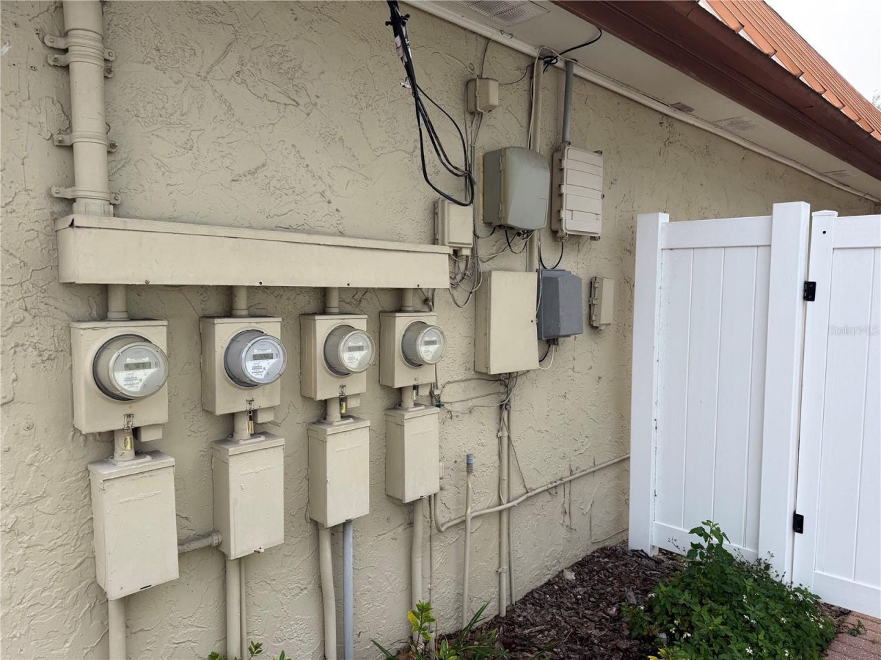 1302 W Busch Boulevard, Tampa, FL 33612 Photo