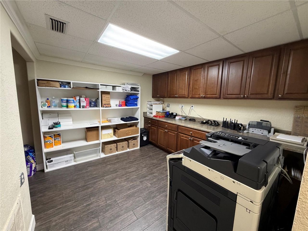 1302 W Busch Boulevard, Tampa, FL 33612 Photo