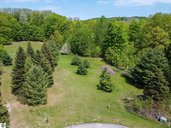 2164 Belanger Creek Drive N, Suttons Bay, MI 49682