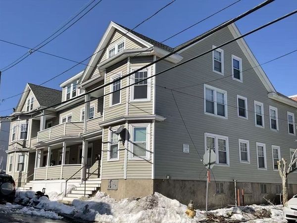 17-23 Palmer St, Salem, MA 01970