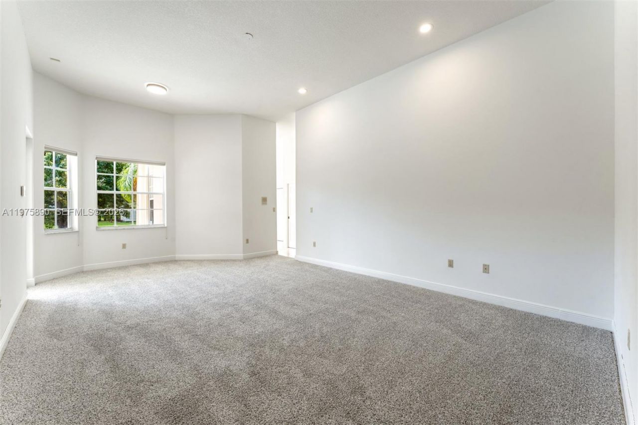 7280 SW 100th St, Pinecrest, FL 33156 Photo