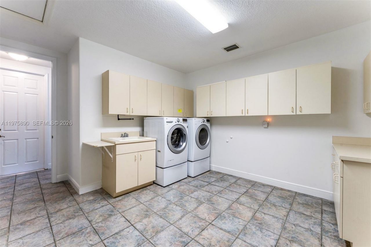 7280 SW 100th St, Pinecrest, FL 33156 Photo