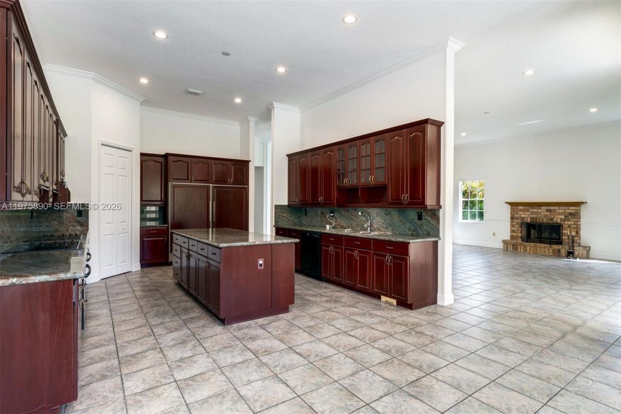 7280 SW 100th St, Pinecrest, FL 33156 Photo