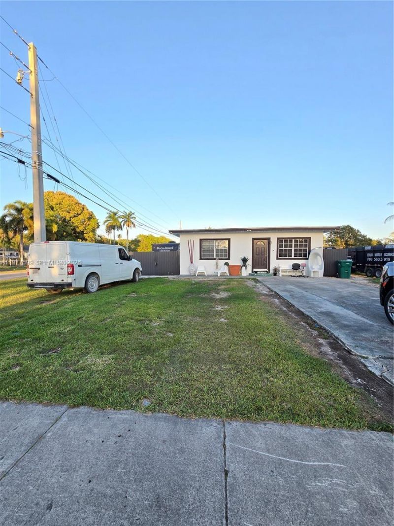 345 NW 5th Ave, Florida City, FL 33034 Main Photo