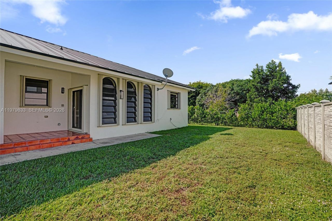 8371 SW 122nd St, Unit A, Miami, FL 33156 Photo