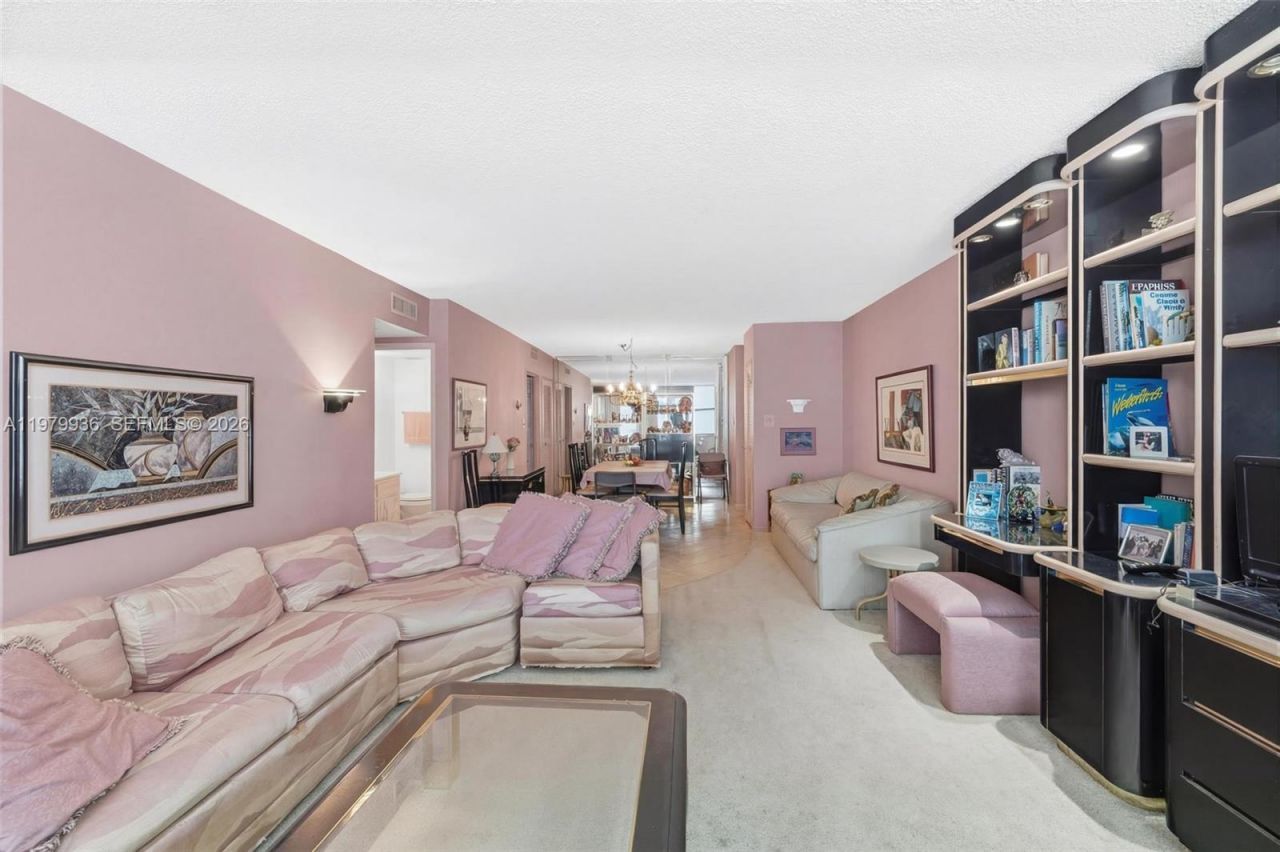 9225 Collins Ave , Unit 610, Surfside, FL 33154 Photo