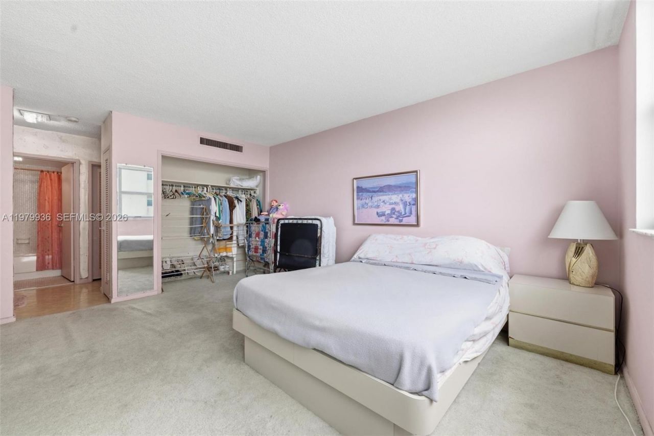 9225 Collins Ave , Unit 610, Surfside, FL 33154 Photo