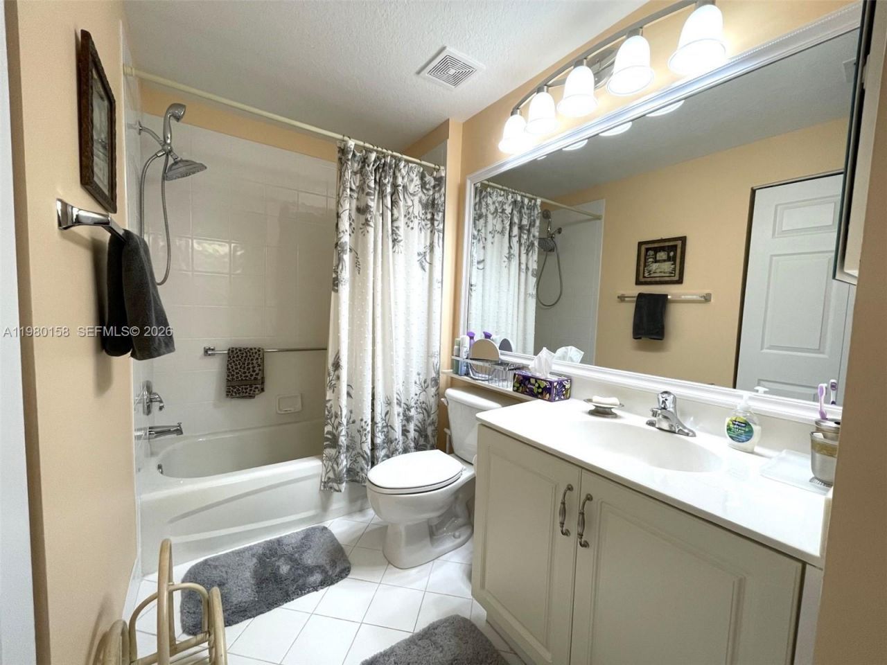 7775 Yardley Dr, Unit 409, Tamarac, FL 33321 Photo