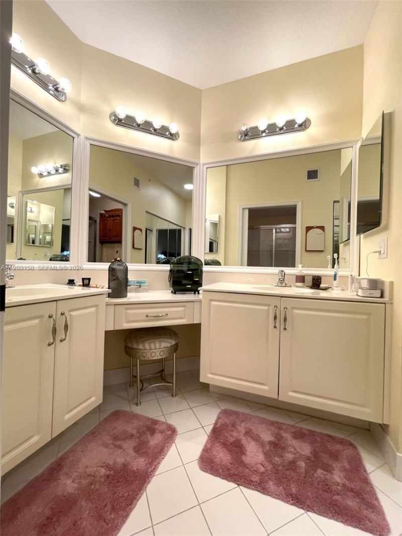 7775 Yardley Dr , Unit 409, Tamarac, FL 33321 Photo