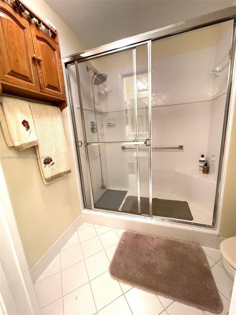 7775 Yardley Dr , Unit 409, Tamarac, FL 33321 Photo