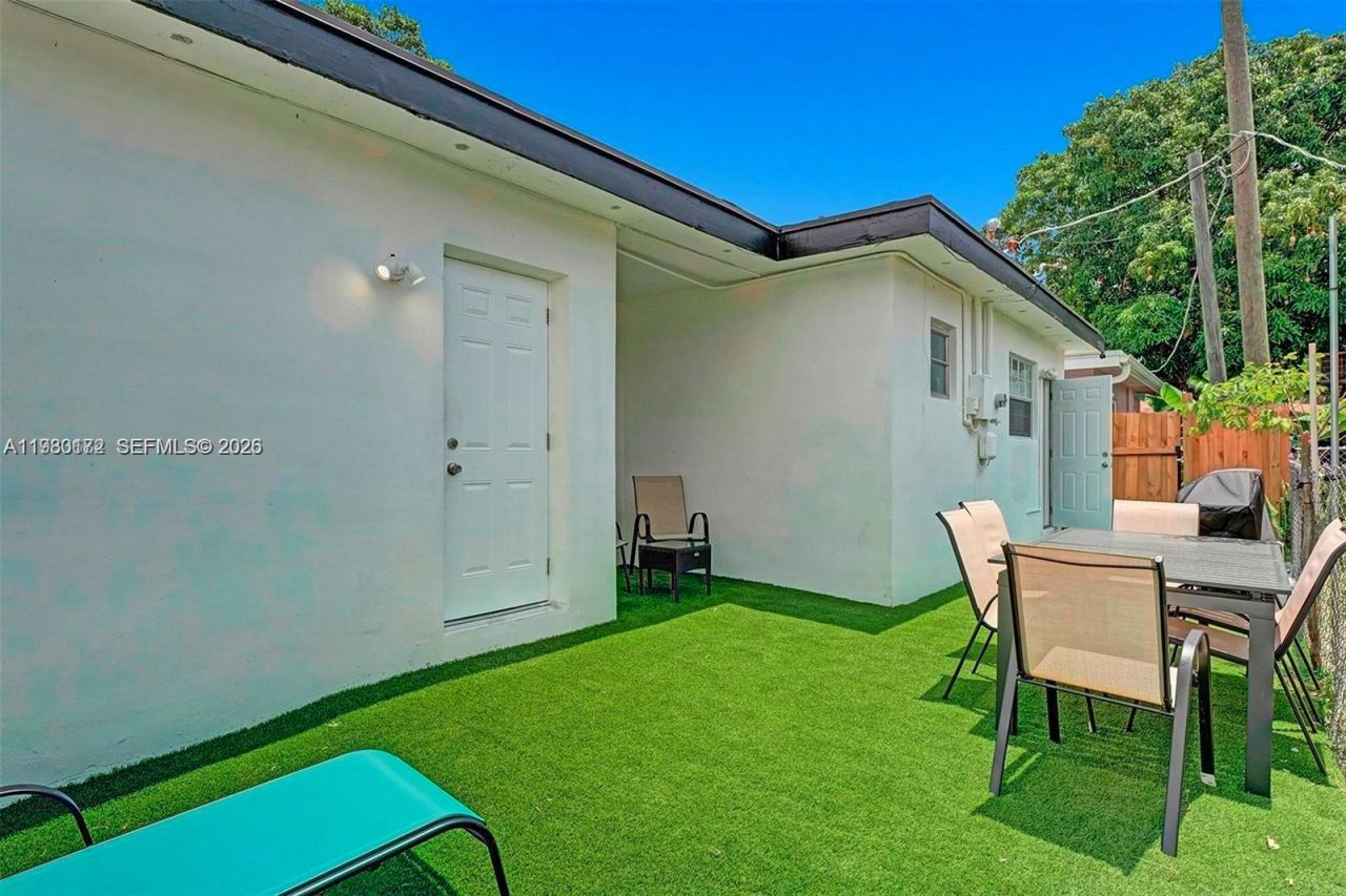 2338 Fillmore St , Hollywood, FL 33020 Photo