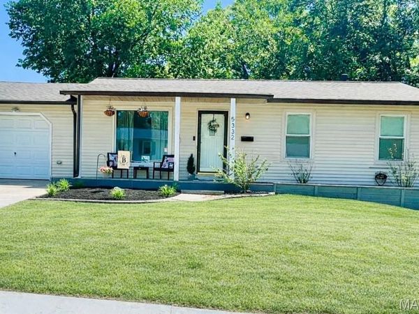 5332 Ville Angela Lane , Hazelwood, MO 63042