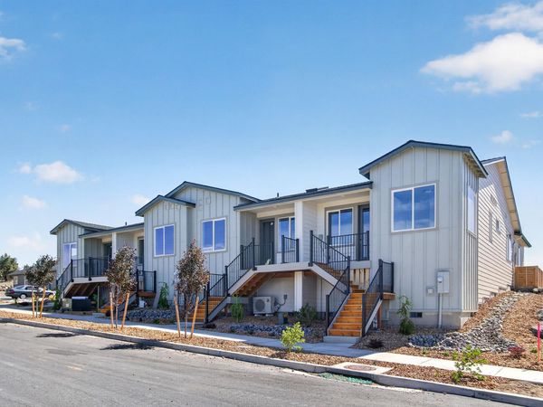 3976 SW 39th Street, Unit Lot 37, Redmond, OR 97756