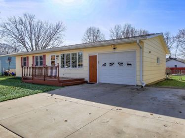 909 14th Street W, Hastings, MN 55033