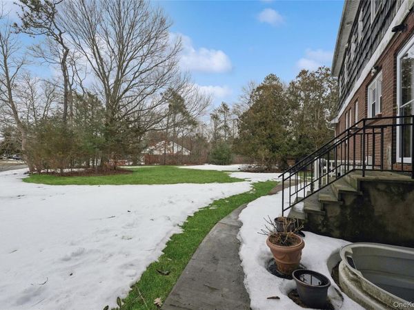 5 Wedgewood Drive, Coram, NY 11727