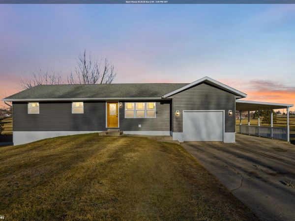 1524 Rainbow Drive, Belle Plaine, IA 52208