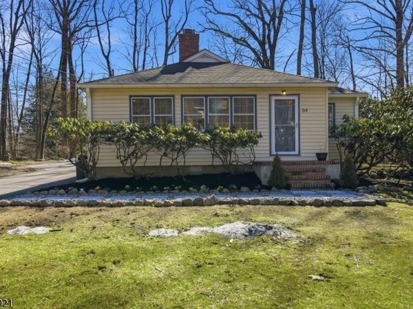 54 Cobb Rd, Mountain Lakes, NJ 07046