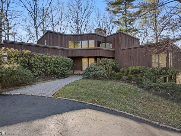 115 Hill Hollow Rd, Watchung, NJ 07069