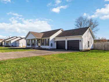 120 Country Drive, Hustonville, KY 40437