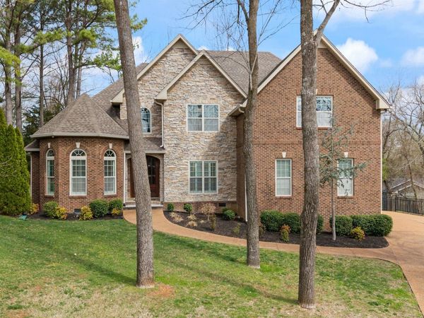 853 Glastonbury Ct , Clarksville, TN 37043