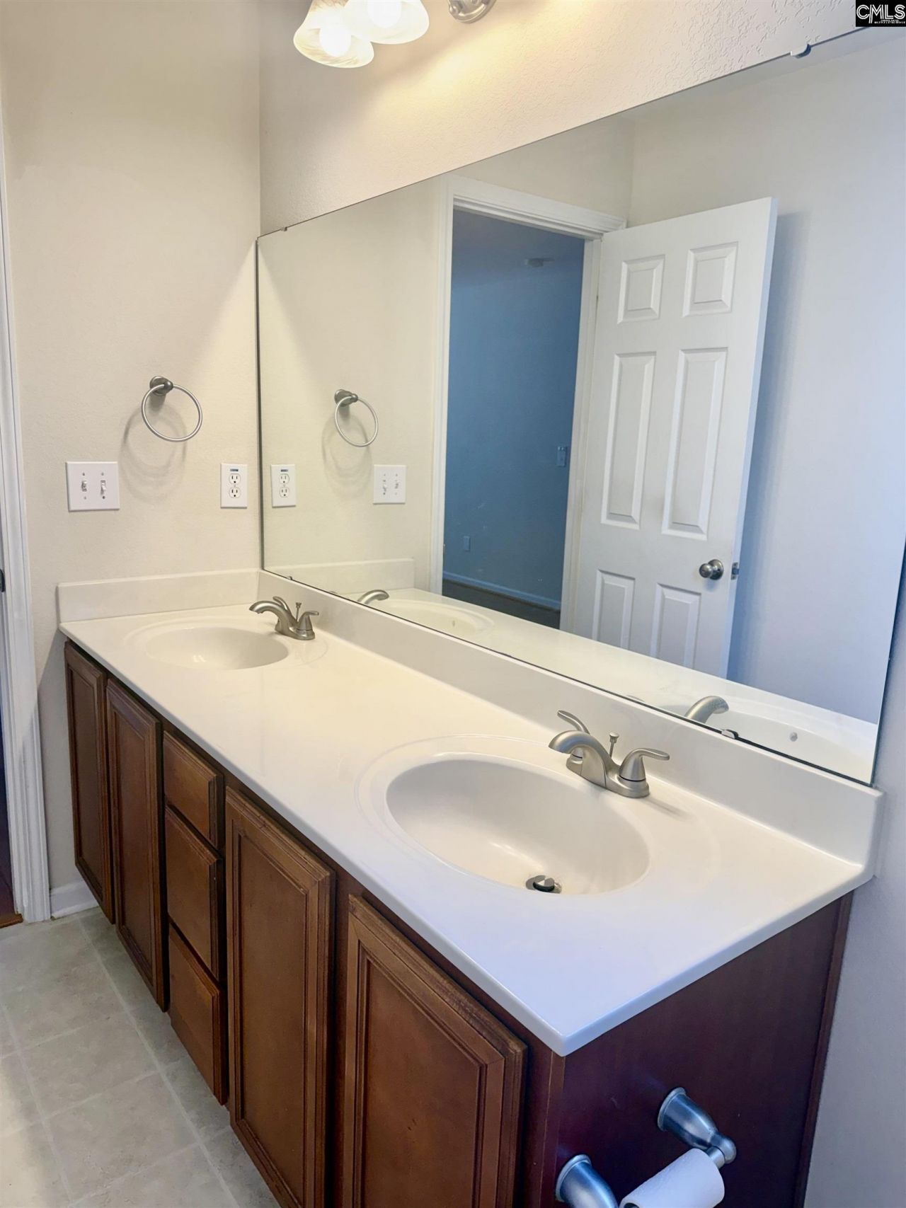 174 Preston Green Drive Photo 13