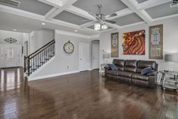 576 Maple Valley Loop photo 4