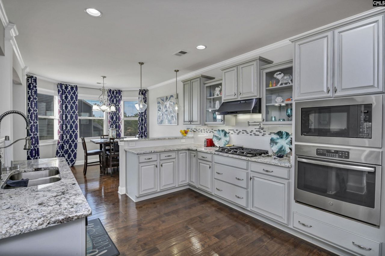 576 Maple Valley Loop Photo 8