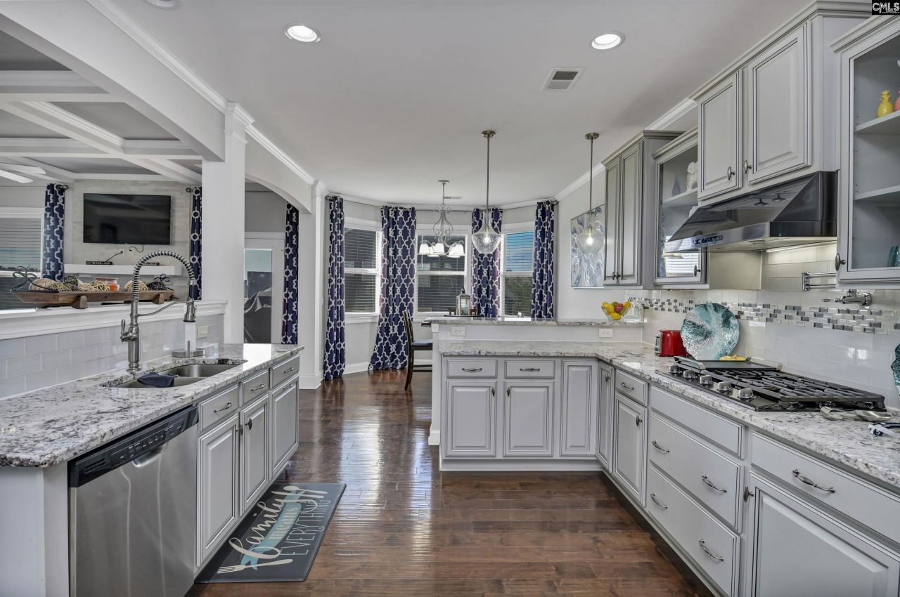 576 Maple Valley Loop Photo 9