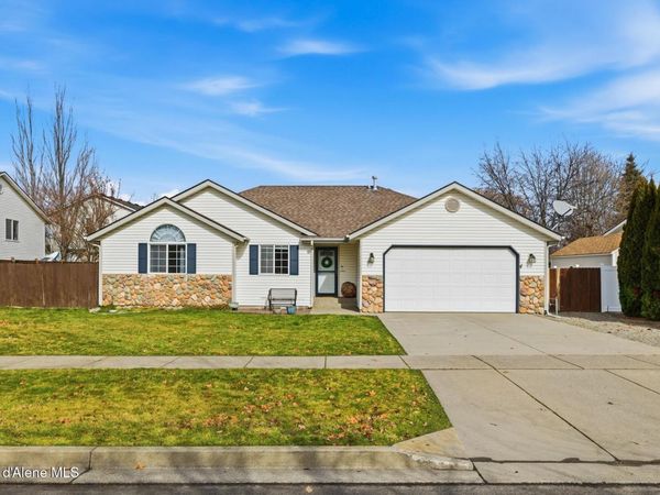 2981 W BROADMOORE DR, Hayden, ID 83835