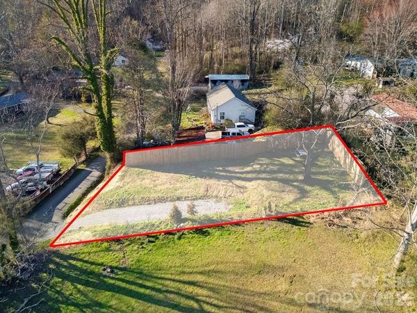 000 Reservoir Road , Brevard, NC 28712