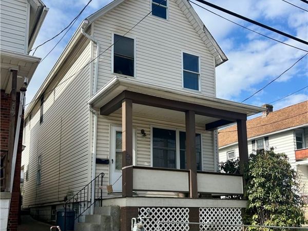 907 Crest Ave, Charleroi, PA 15022