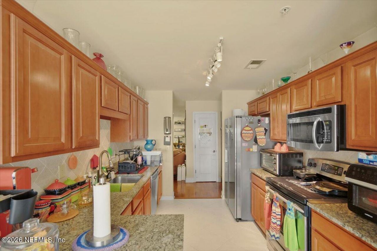 400 Bay Street, Unit 206, Jacksonville, FL 32202 Photo