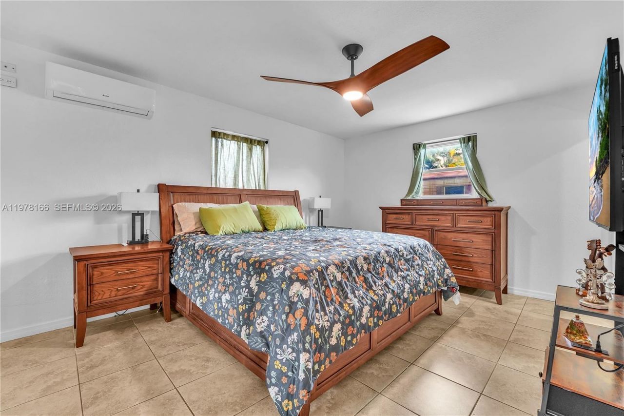 9340 SW 19th St, Miami, FL 33165 Photo