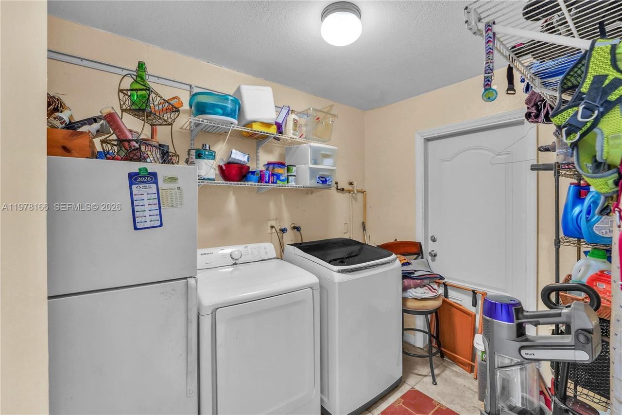 9340 SW 19th St, Miami, FL 33165 Photo