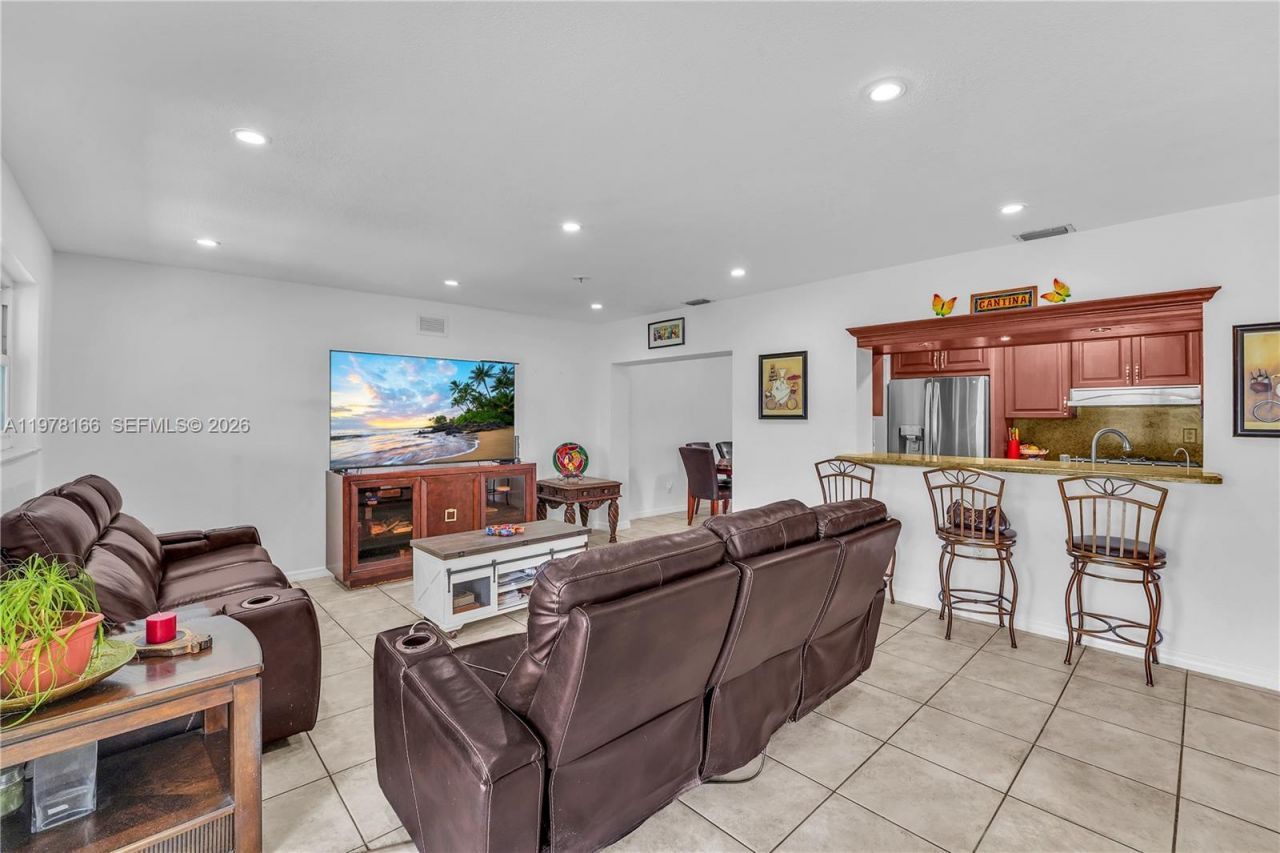 9340 SW 19th St, Miami, FL 33165 Photo