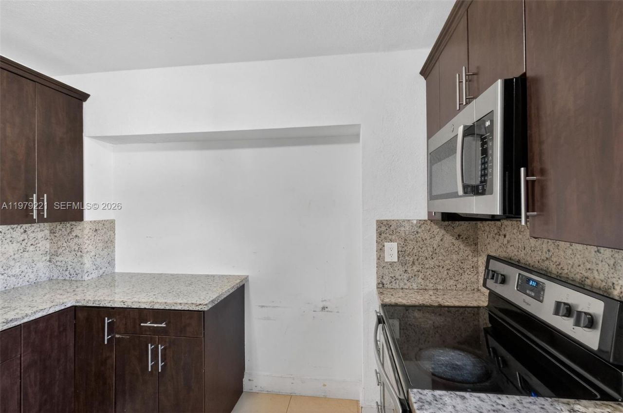 1980 SW 32nd Ave , Miami, FL 33145 Photo