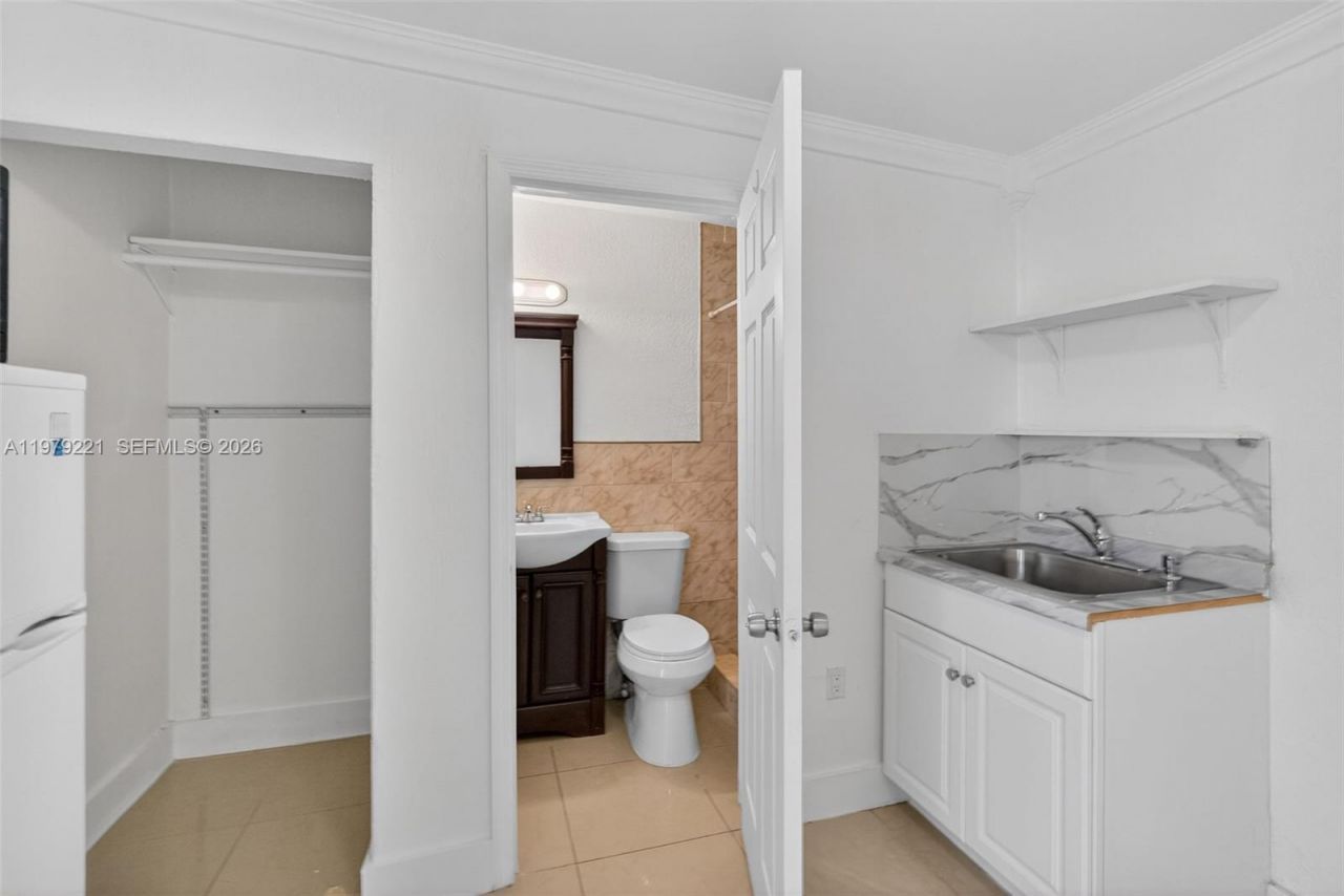 1980 SW 32nd Ave , Miami, FL 33145 Photo