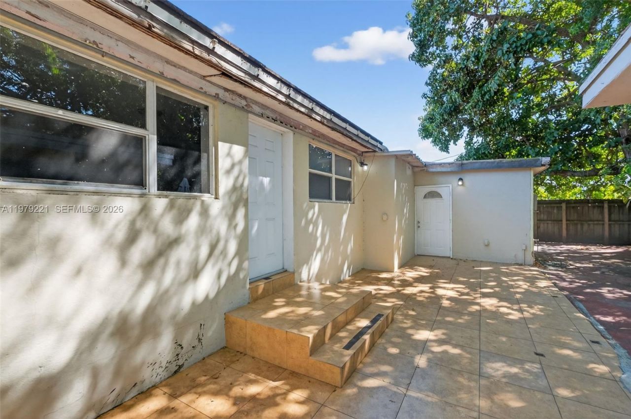 1980 SW 32nd Ave , Miami, FL 33145 Photo