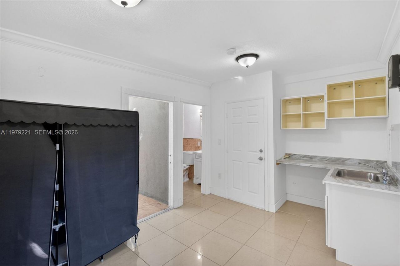 1980 SW 32nd Ave , Miami, FL 33145 Photo