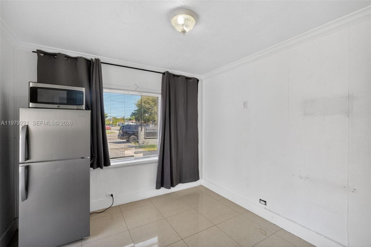 1980 SW 32nd Ave , Miami, FL 33145 Photo