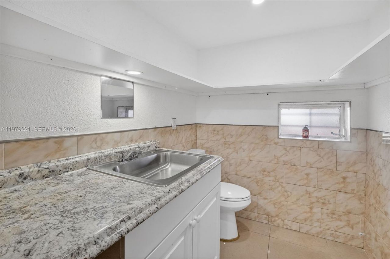 1980 SW 32nd Ave , Miami, FL 33145 Photo