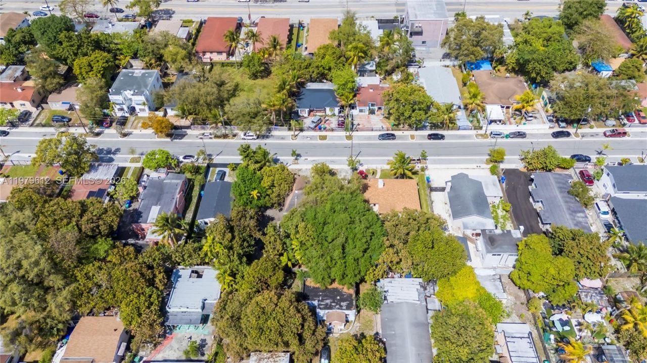 98 NE 70th St , Miami, FL 33138 Photo