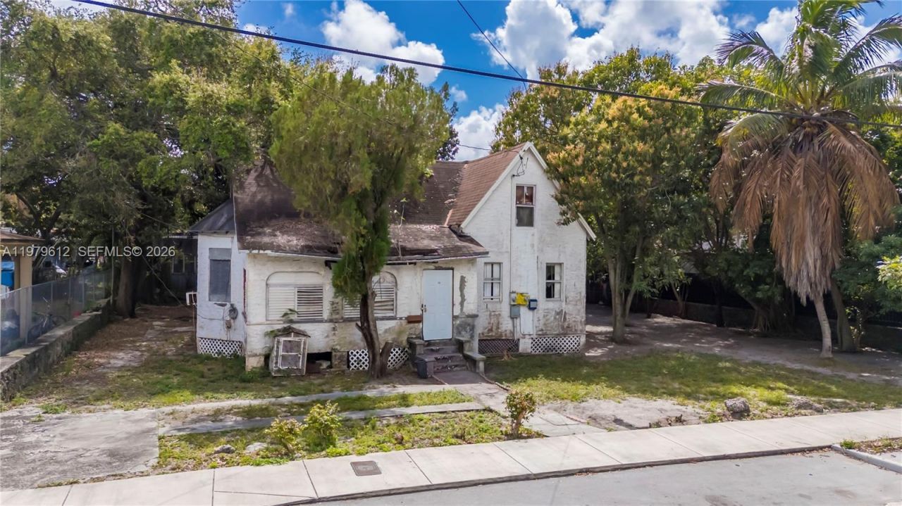 98 NE 70th St , Miami, FL 33138 Photo