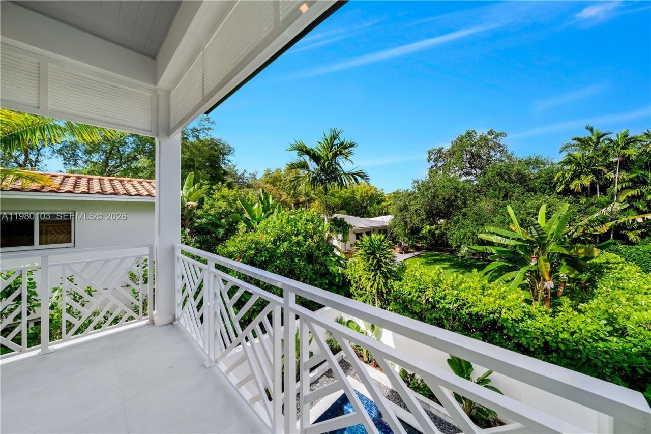 2710 S Le Jeune Rd, Coral Gables, FL 33134 Photo