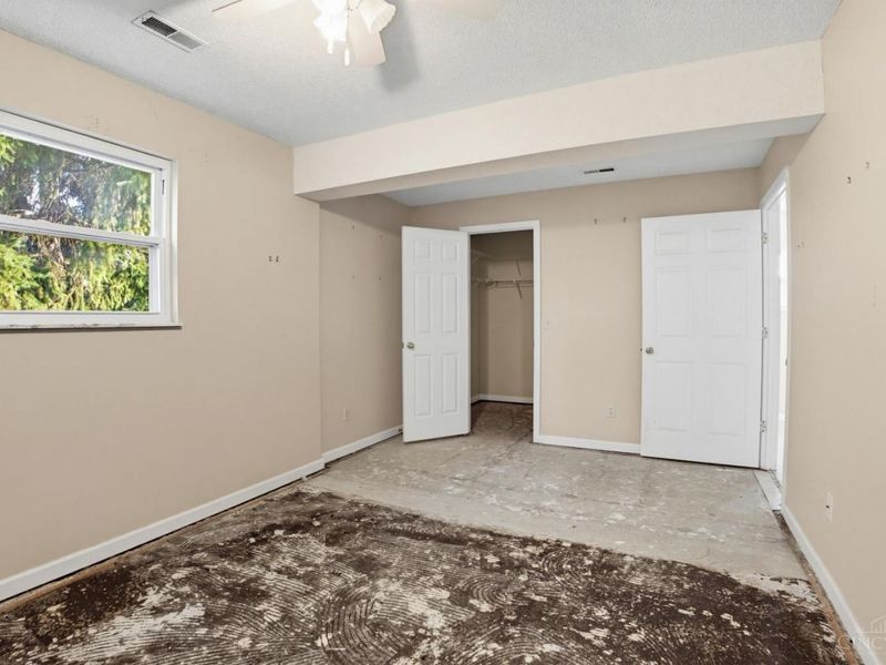 1655 E Crescentville Road, Cincinnati, OH 45246 Photo 9