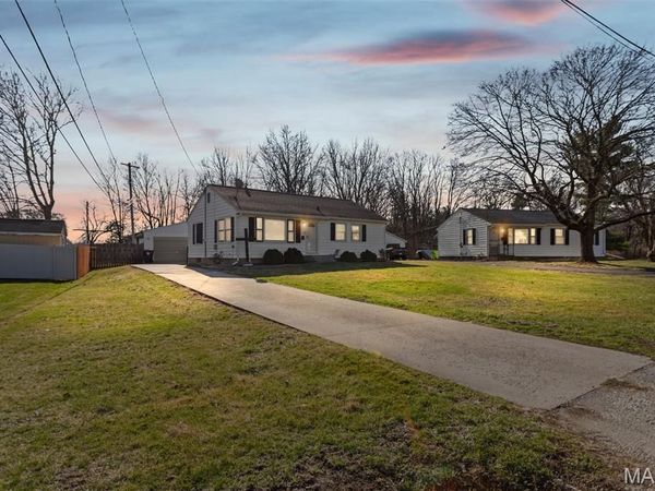7 Passavant Court, Jacksonville, IL 62650