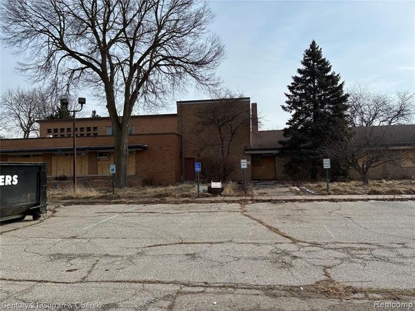 1413 Gratiot Avenue , Saginaw, MI 48602