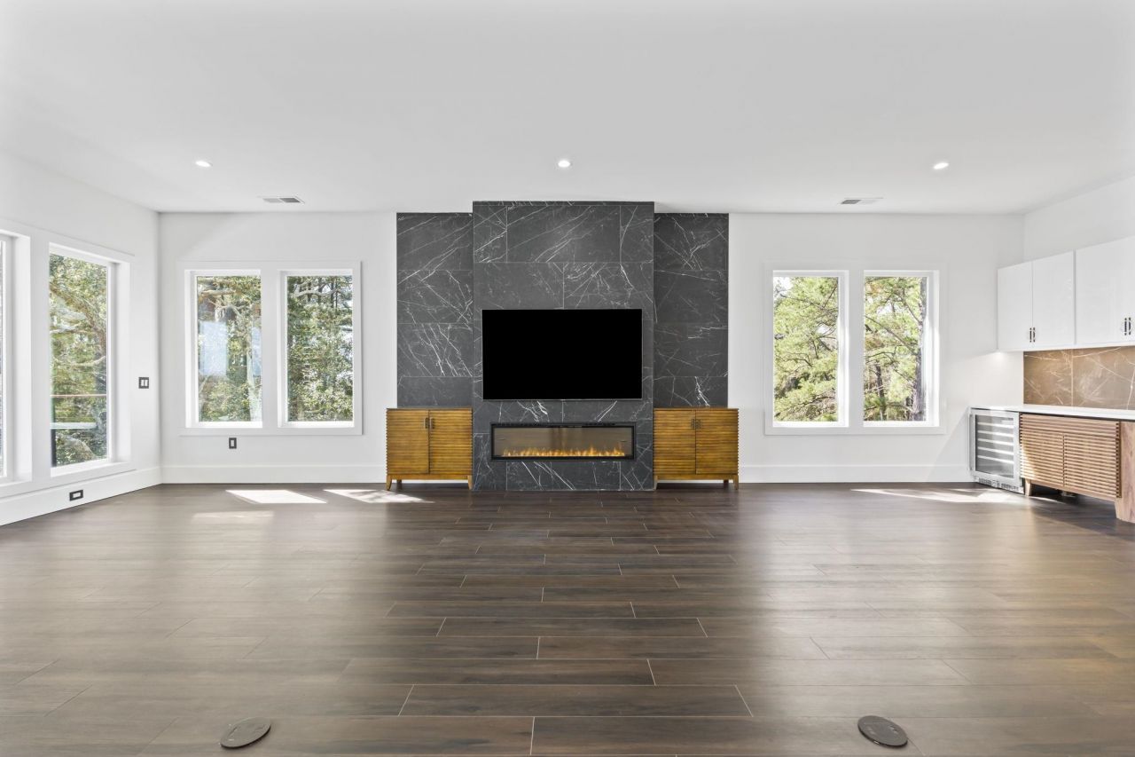 42 Enclave Pl. Photo 11