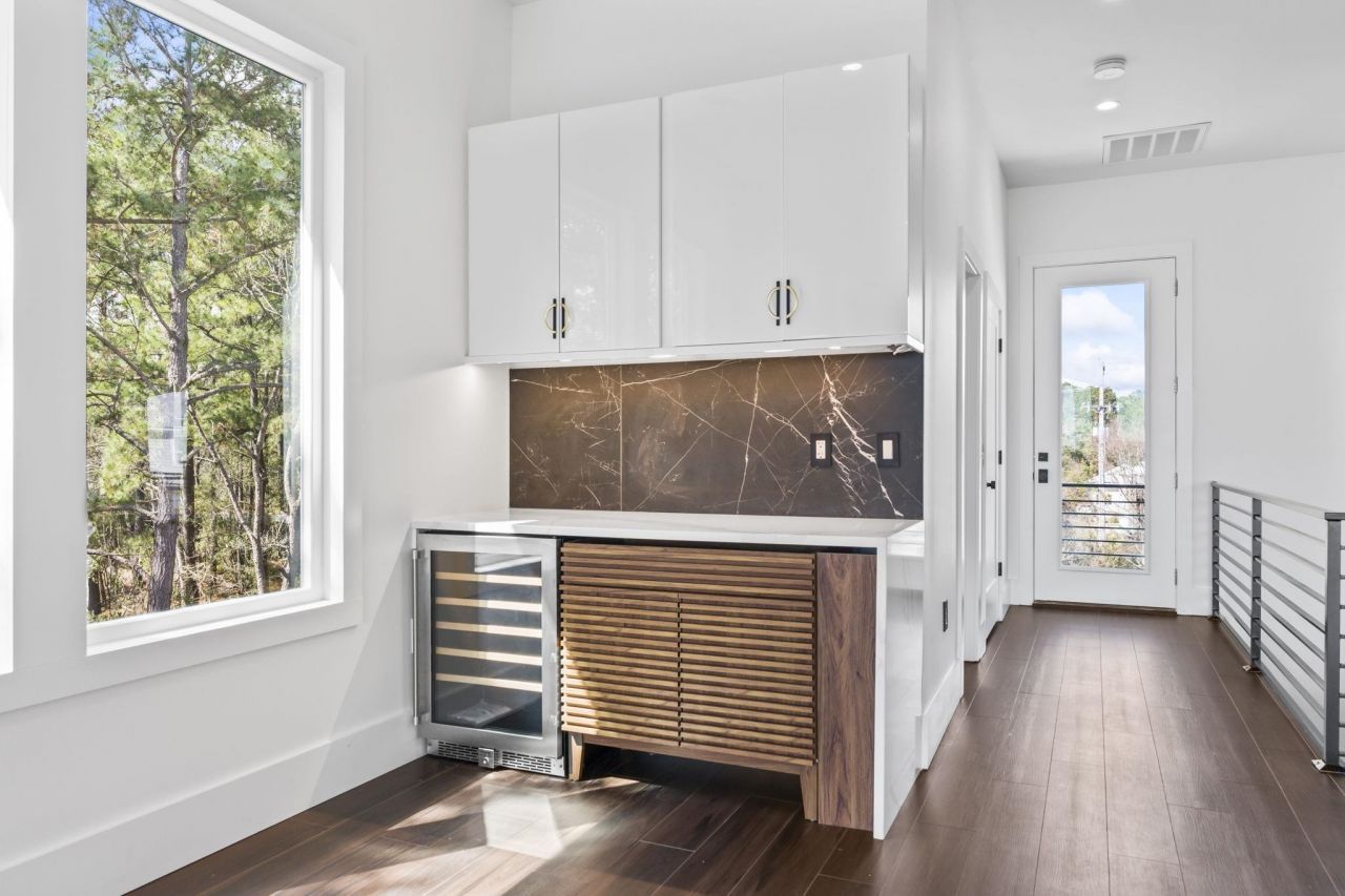 42 Enclave Pl. Photo 16